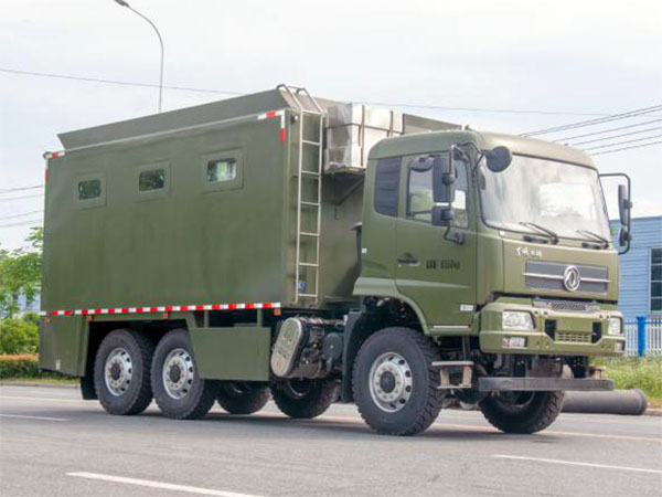 Dongfeng Tianlong 6X6 200 person outdoor cooking vehicle