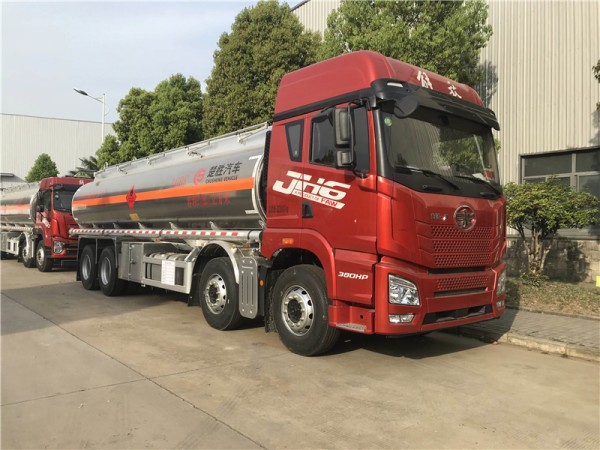 Jiefang 8X4 20 Tons  Oil Tank Truck