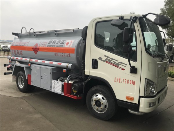 4X2 Jiefang 4-5 Tons Refueling Truck With Fuel Dispenser