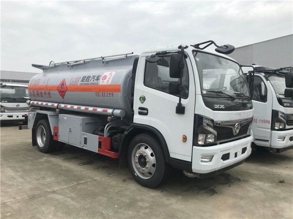 8500 Liters Dongfeng 4X2 Refueling Truck With Fuel Dispenser