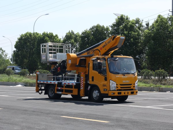 ISUZU 33 meters aerial work platform, 33m high altitude operation vehicle