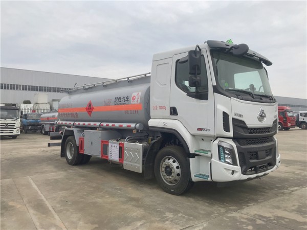 13000L Dongfeng 4X2 Refueling Truck With Fuel Dispenser