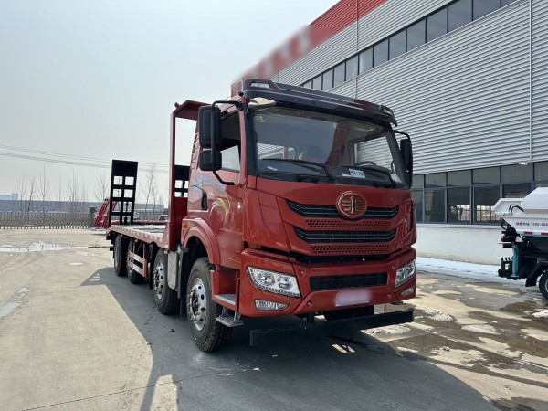 Jiefang 8X2 21T platform trailer, flat truck