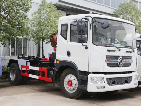 Dongfeng D9  12m³ hook arm garbage truck