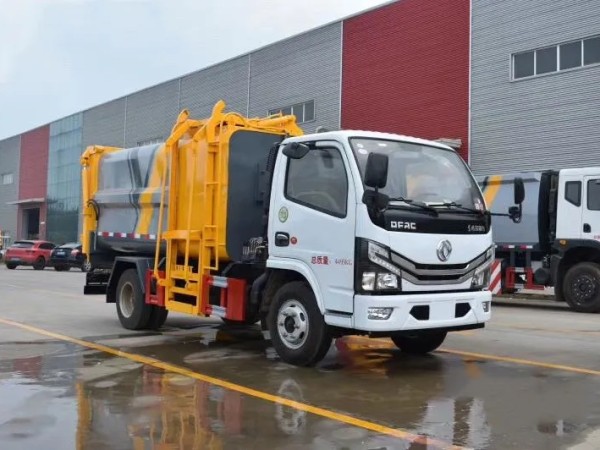 Dongfeng D6 7m³ compressed garbage truck