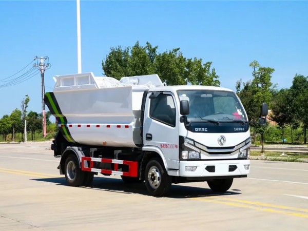 Dongfeng D6 garbage vehicle with rear hanging bucket