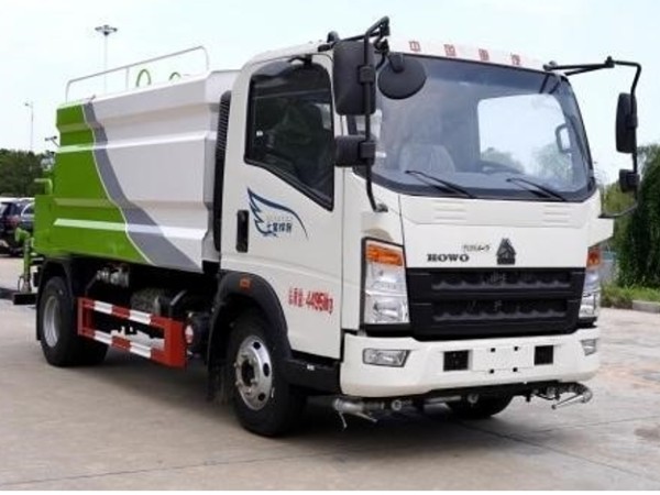 Sinotruk HOWO 4X2 7cbm dust suppression truck