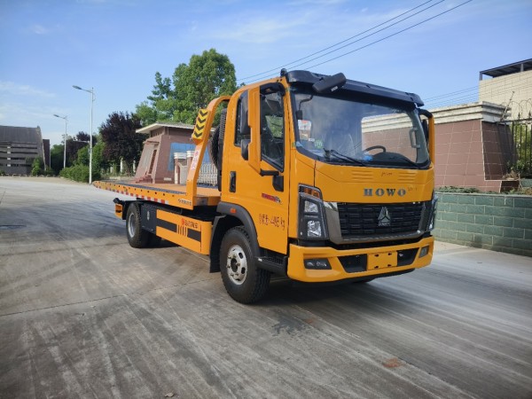 Sinotruk HOWO one drive two wrecker truck