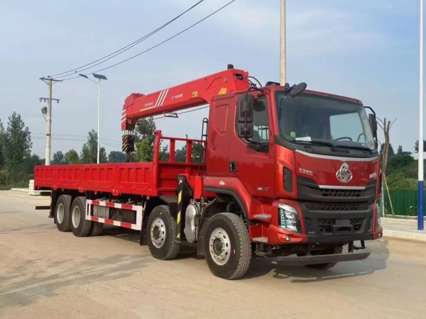 Liuqi H5 8X4 14 ton truck with crane