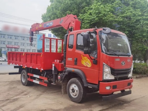 Sinotruk Homan truck with 8 ton crane