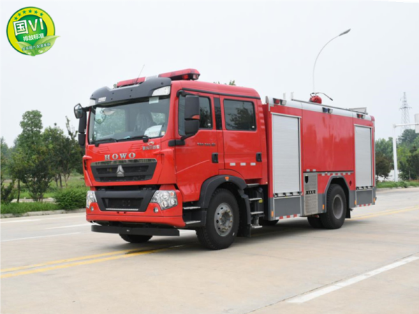 Sinotruk HOWO 8 ton foam water tank fire truck