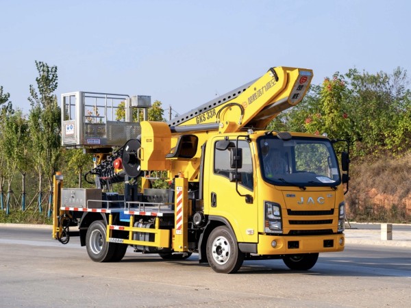 JAC 33 meter high-altitude operation truck