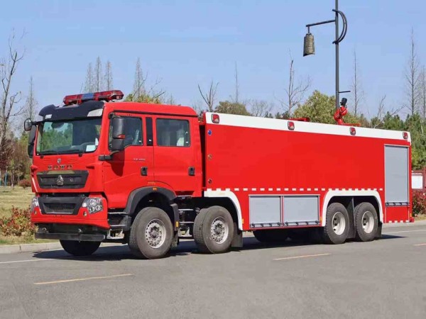 Sinotruk HOWO 25 ton water tank fire truck