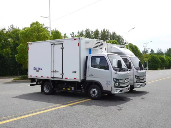 Foton Aumark 4X2 refrigerated truck 