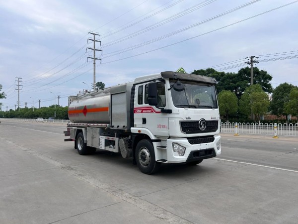 Shacman Delong L5000 13.6m³ aircraft refueling truck