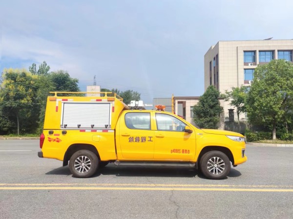 Foton 4X4 pickup truck emergency rescue vehicle