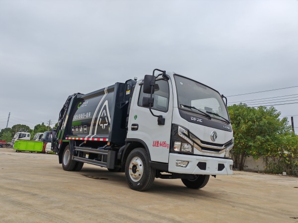 Dongfeng D6 6m³ compressed garbage truck