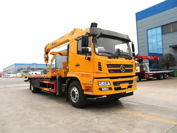 Shacman Xuande X6 4X2 wrecker truck with crane