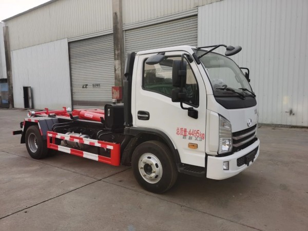 SAIC Yuejin 4X2 Hook arm Garbage Truck