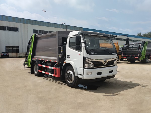 Dongfeng F7 4X2 10m³ Compressed Garbage Truck