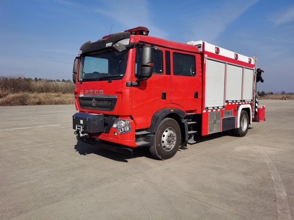 HOWO T5G 4X2 emergency rescue fire truck