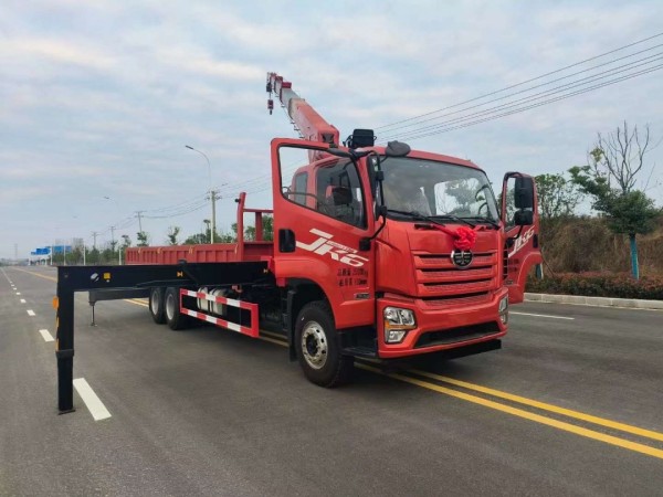 Jiefang JK6 6X4 Truck With Crane