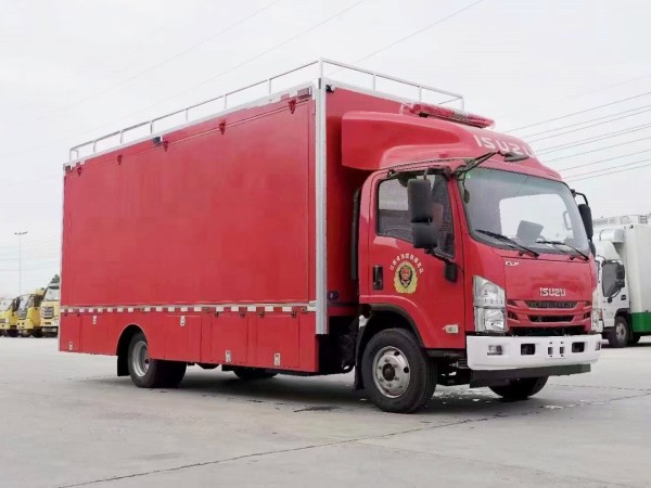 Isuzu 4x2 fire safety publicity vehicle