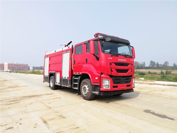 Isuzu 6-ton foam fire truck