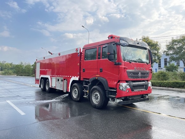 HOWO 8X4 25 ton foam fire truck