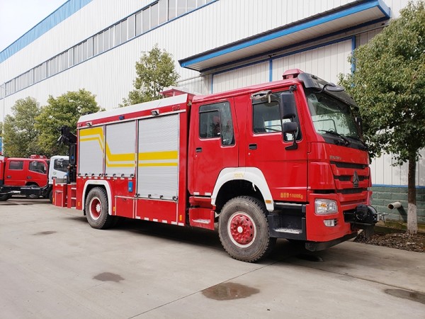 Sinotruk Sitrak 4X2 emergency rescue fire truck